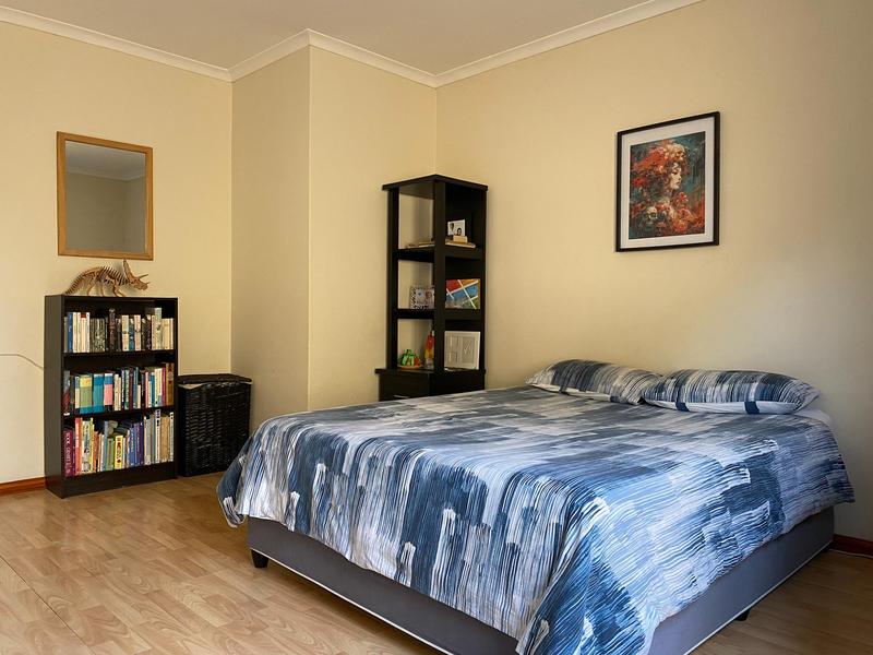 2 Bedroom Property for Sale in Uitzicht Western Cape